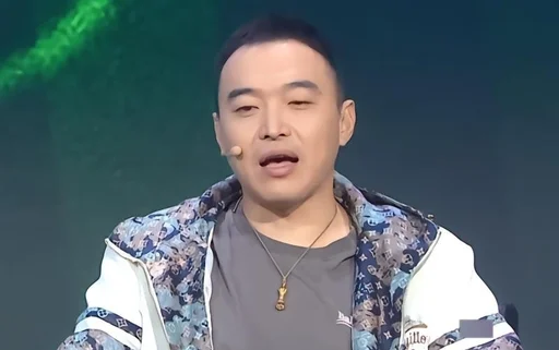 冯潇霆:C罗年龄增长状态波动属正常现象,应给予更多包容