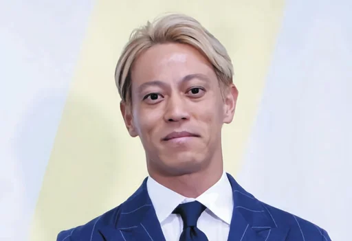 本田圭佑调侃上田琦世进球:他肯定一度觉得错过传球时机了