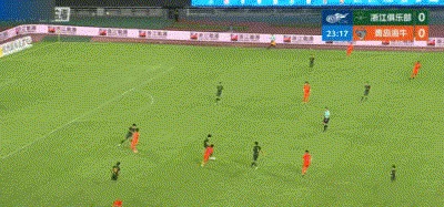 场-王钰栋助攻米特里策破门,杨聪空门中柱,浙江1比0领先青岛海牛
@