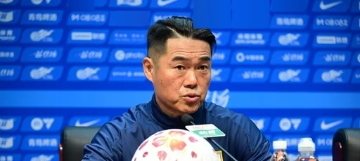 宿茂臻:阿尔瓦罗因伤可能缺战玉昆,克雷桑进行部分合练