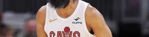 渊源，蒂勒曼斯曾在2016/17赛季与卡里克同场竞技